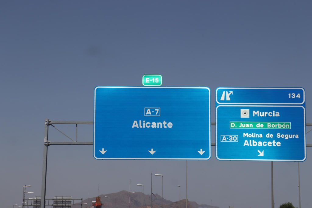 Placa de rodovia espanhola